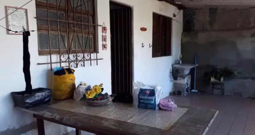 Casa para venda em itanhaém, regina, 2 dormitórios, 1 banheiro, 6 vagas