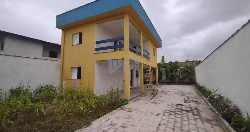 Sobrado para Venda em Itanhaém, Parque Augustus, 3 dormitórios, 2 suítes, 1 banheiro, 8 vagas