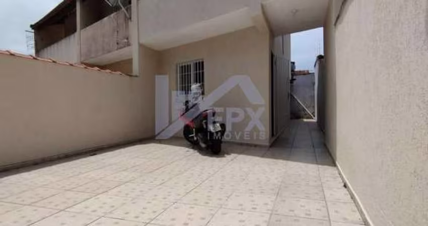 Sobrado para Venda em Mongaguá, Balneário Regina Maria, 2 dormitórios, 2 banheiros, 1 vaga