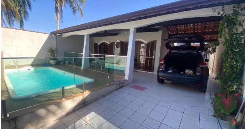 Casa para Venda em Itanhaém, Palmeiras, 3 dormitórios, 2 suítes, 1 banheiro, 3 vagas