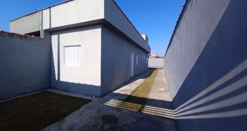 Casa para Venda em Itanhaém, Jardim Regina, 2 dormitórios, 1 suíte, 1 banheiro, 3 vagas