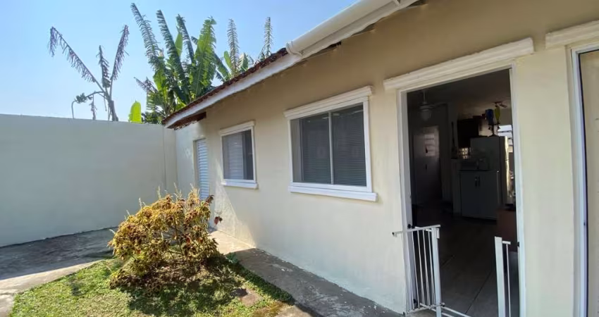 Casa para Venda em Itanhaém, Jardim Umuarama, 2 dormitórios, 2 banheiros, 1 vaga
