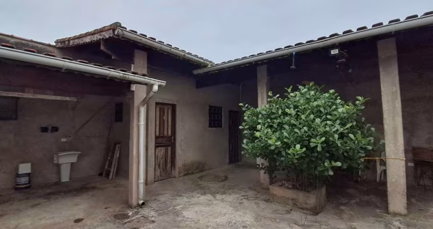 Casa para Venda em Itanhaém, Balneário Gaivota, 2 dormitórios, 2 banheiros, 6 vagas