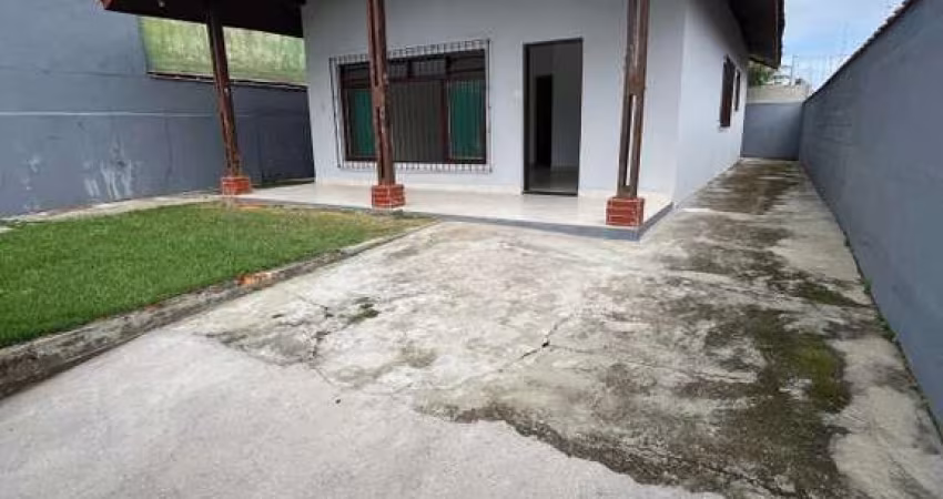 Casa para Venda em Itanhaém, Nova Itanhaém, 3 dormitórios, 2 banheiros, 2 vagas