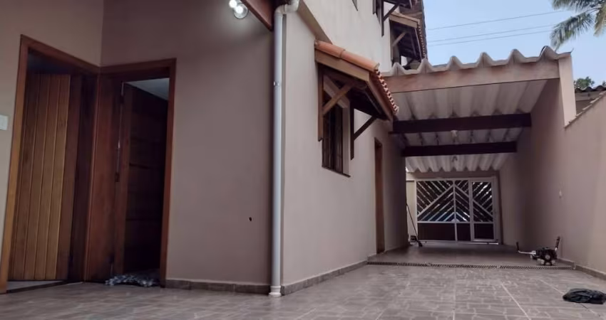 Casa Alto Padrão para Venda em Itanhaém, Praia dos Pescadores, 4 dormitórios, 2 suítes, 5 banheiros, 5 vagas
