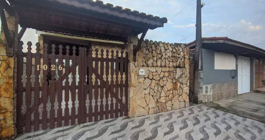 Casa para Venda em Itanhaém, Bopiranga, 2 dormitórios, 1 suíte, 3 banheiros, 5 vagas