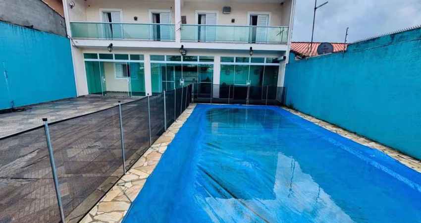 Sobrado para Venda em Itanhaém, Belas Artes, 5 dormitórios, 1 suíte, 3 banheiros, 8 vagas
