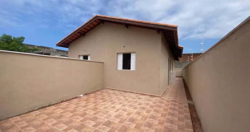 Casa para Venda em Itanhaém, Bopiranga, 2 dormitórios, 1 banheiro, 2 vagas