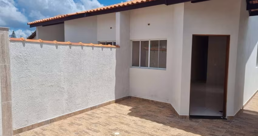 Casa para Venda em Itanhaém, Jardim Grandesp, 2 dormitórios, 1 suíte, 1 banheiro, 2 vagas