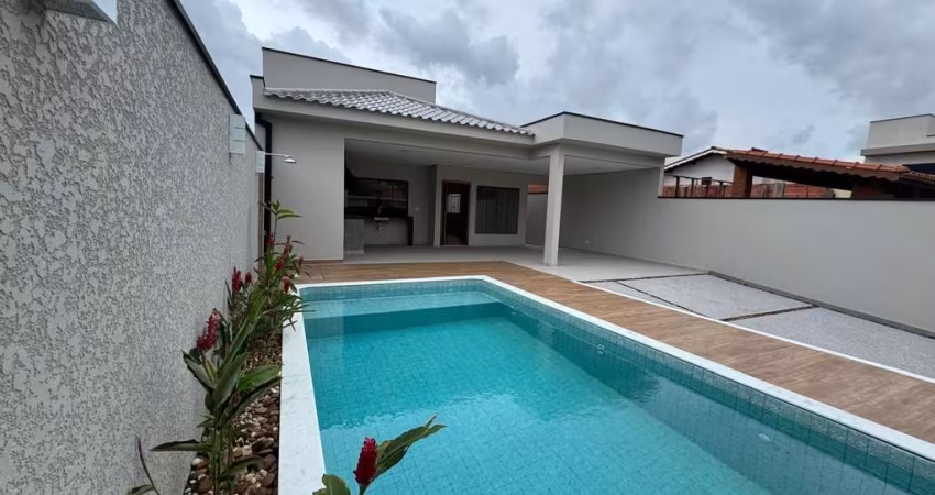 Casa Alto Padrão para Venda em Peruíbe, Nova Peruíbe, 3 dormitórios, 3 suítes, 2 banheiros, 5 vagas
