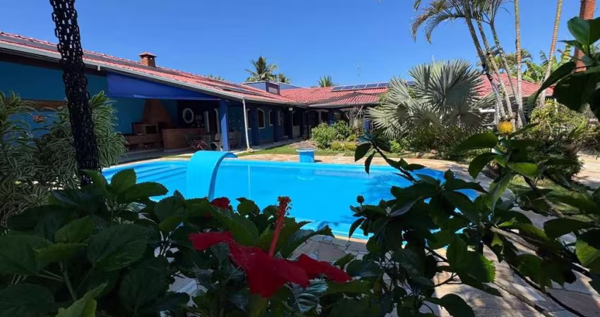 Casa Alto Padrão para Venda em Itanhaém, Jardim Jamaica, 3 dormitórios, 3 suítes, 2 banheiros, 10 vagas