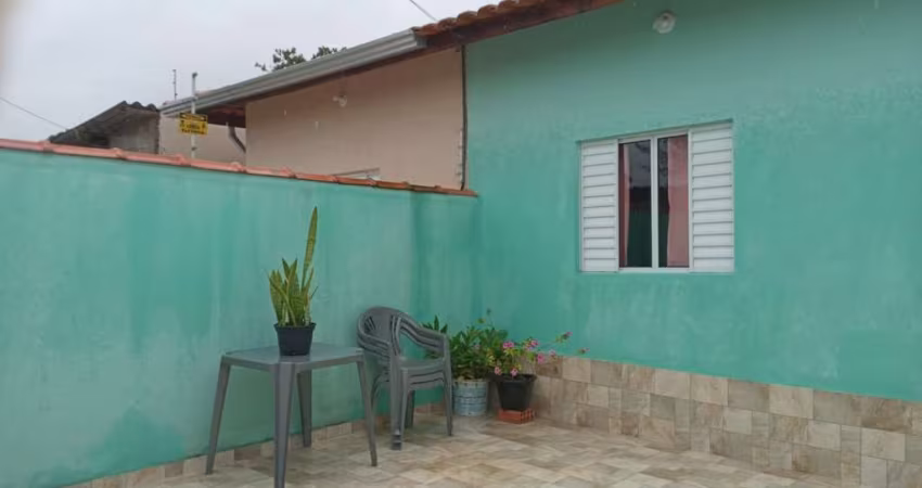 Casa para Venda em Itanhaém, Tupy, 2 dormitórios, 1 suíte, 1 banheiro, 2 vagas