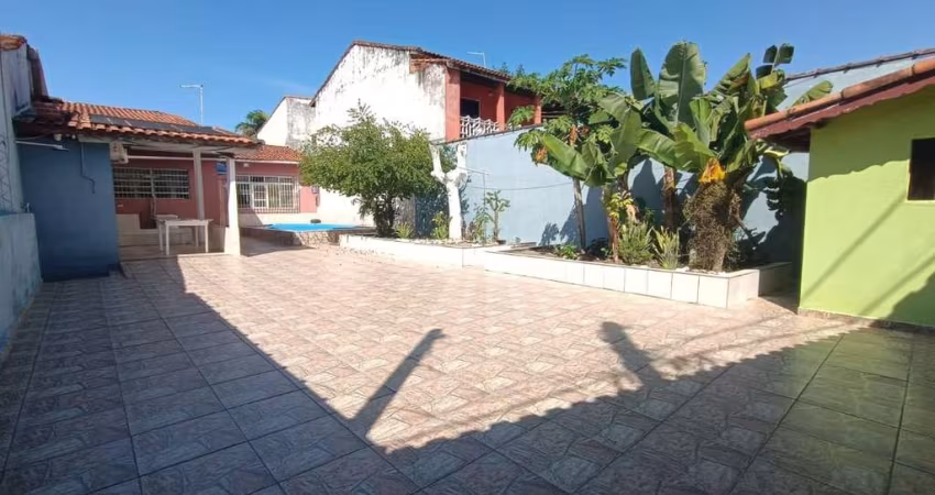 Casa para Venda em Itanhaém, Balneário Gaivota, 2 dormitórios, 4 banheiros, 8 vagas