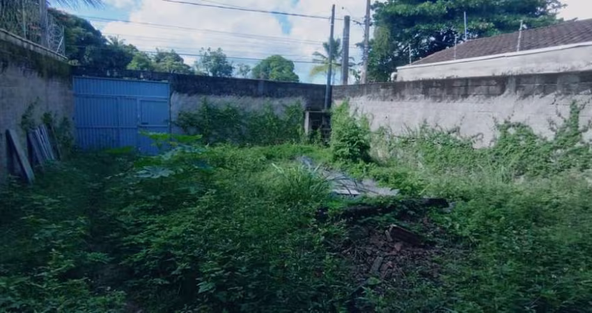 Casa para Venda em Itanhaém, Jardim Umuarama, 4 dormitórios, 1 suíte, 2 banheiros, 4 vagas