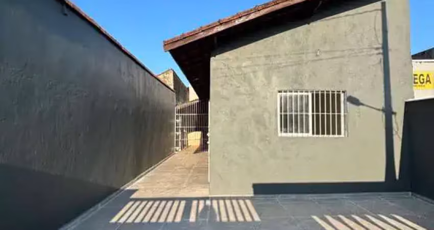 Casa para venda em mongaguá, barigui, 2 dormitórios, 3 banheiros, 2 vagas