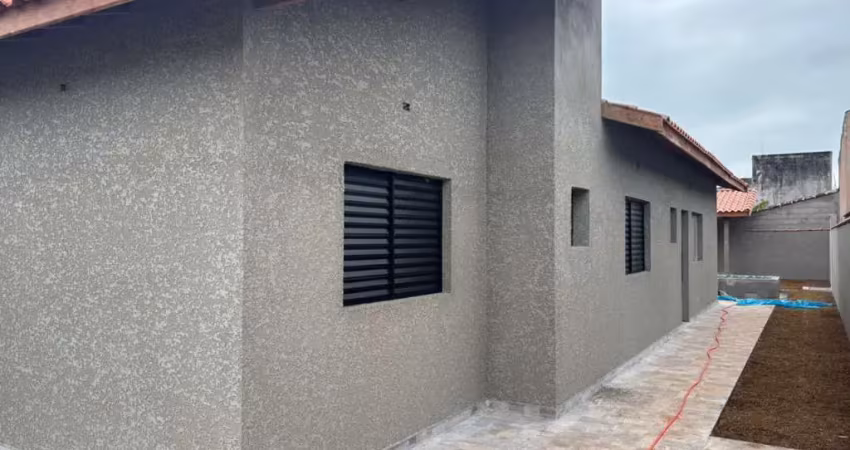 Casa para venda em itanhaém, jardim regina, 2 dormitórios, 1 suíte, 1 banheiro, 2 vagas