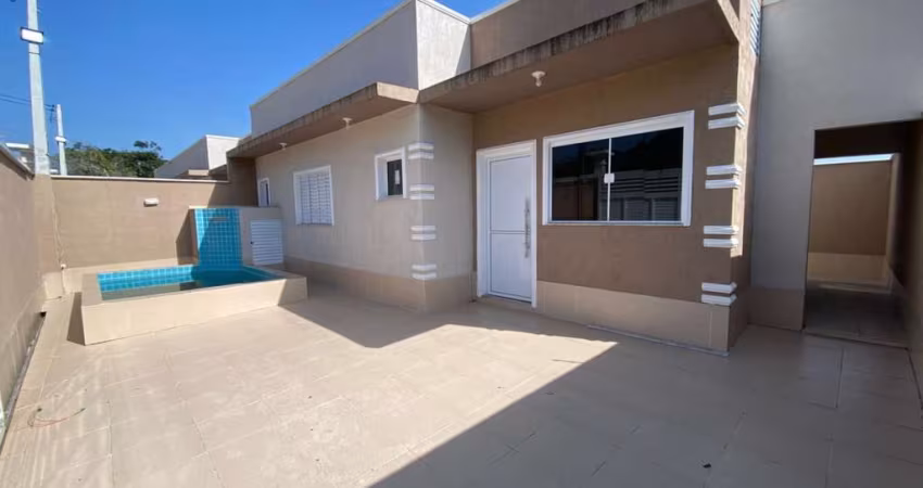 Casa para Venda em Itanhaém, Santa Júlia, 2 dormitórios, 1 suíte, 1 banheiro, 2 vagas
