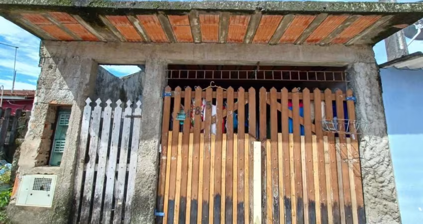 Casa para Venda em Itanhaém, Umuarama, 3 dormitórios, 1 banheiro, 2 vagas