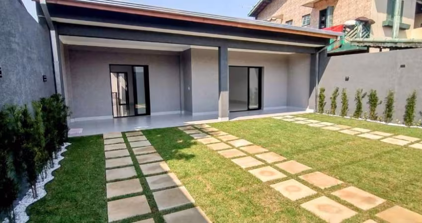 Casa para Venda em Itanhaém, Jardim Suarão, 3 dormitórios, 3 suítes, 2 banheiros, 6 vagas