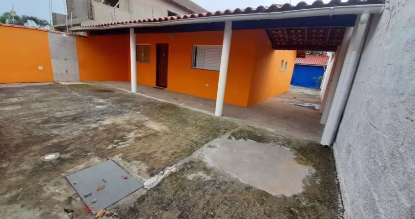 Casa para Venda em Itanhaém, Santa Júlia, 3 dormitórios, 1 suíte, 2 banheiros, 4 vagas