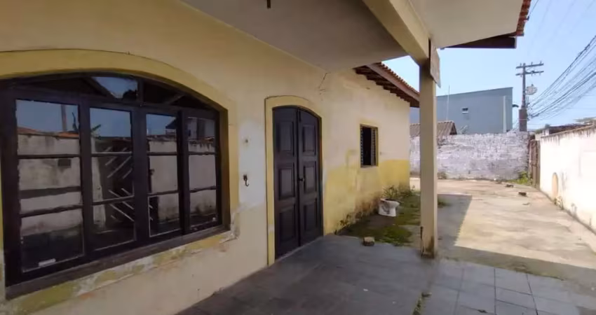 Casa para Venda em Itanhaém, Corumbá, 2 dormitórios, 1 suíte, 1 banheiro, 2 vagas