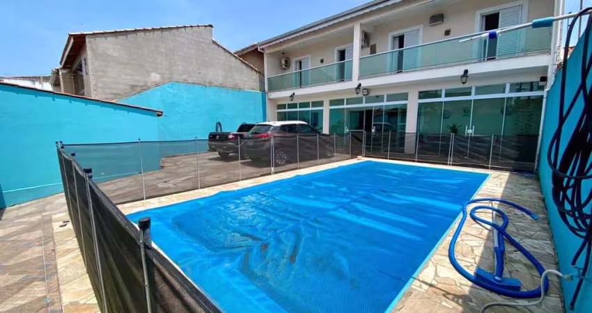 Casa para Venda em Itanhaém, Corumbá, 5 dormitórios, 1 suíte, 3 banheiros, 6 vagas