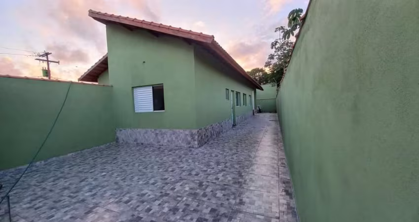 Casa para Venda em Itanhaém, Palmeiras, 2 dormitórios, 1 suíte, 1 banheiro, 6 vagas