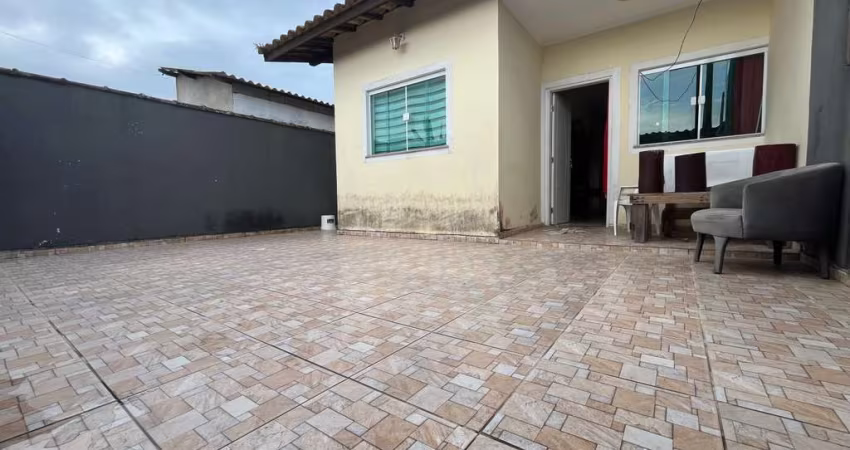 Casa para Venda em Itanhaém, Jardim Suarão, 2 dormitórios, 1 suíte, 1 banheiro, 2 vagas