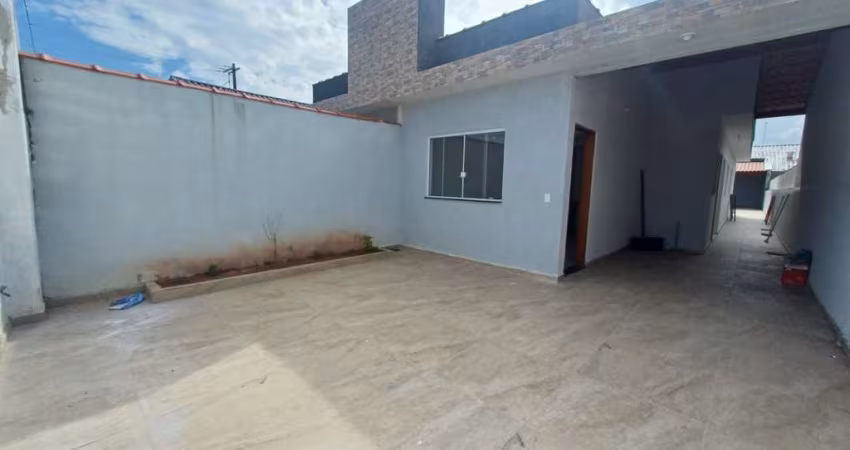 Casa para Venda em Itanhaém, Balneário Gaivotas, 3 dormitórios, 1 suíte, 1 banheiro, 1 vaga