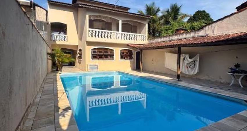 Casa para Venda em Itanhaém, Belas Artes, 3 dormitórios, 1 suíte, 2 banheiros, 7 vagas