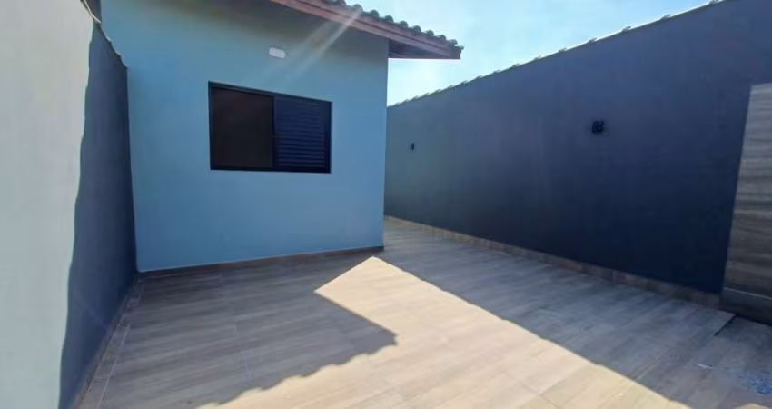 Casa para Venda em Itanhaém, Bopiranga, 2 dormitórios, 1 suíte, 2 banheiros, 1 vaga