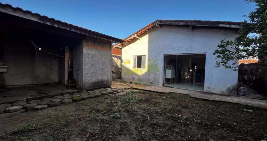 Casa para Venda em Itanhaém, Belas Artes, 3 dormitórios, 2 banheiros, 3 vagas