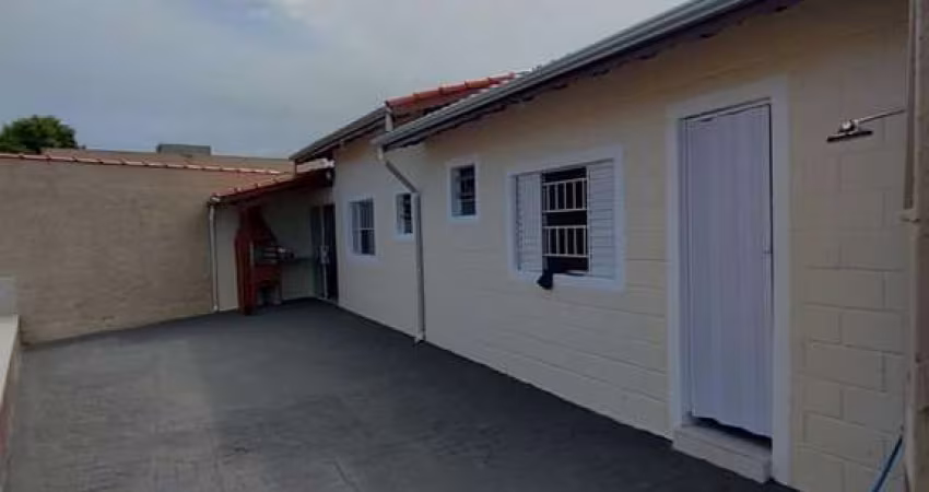 Casa para Venda em Itanhaém, Jardim Suarão, 2 dormitórios, 2 banheiros, 4 vagas