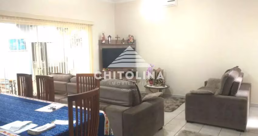 Casa com 3 dormitórios à venda, 203 m² por r$ 790.000,00 - vila serafim - itapetininga/sp