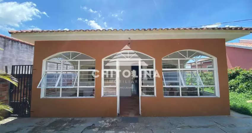 Casa com 3 quartos à venda no Centro, Sarapuí 