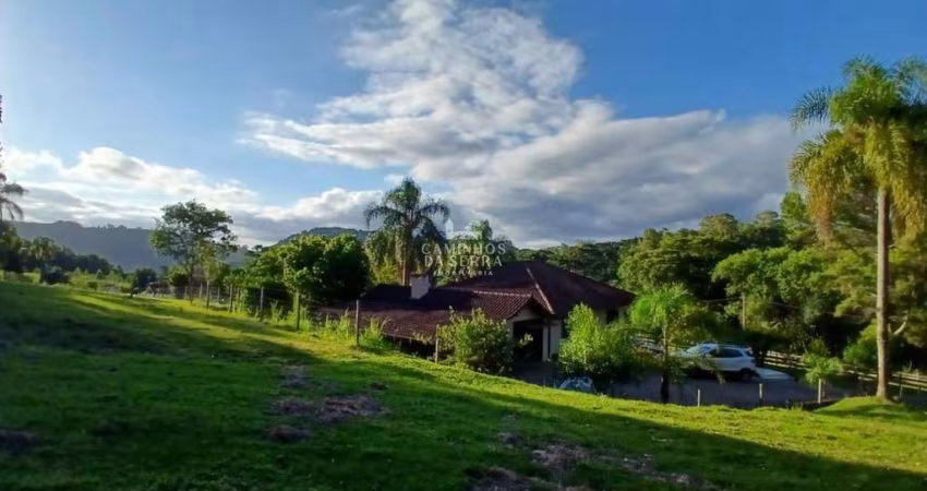 SITIO À VENDA COM CASA DE 2 QUARTOS SEMIMOBILIADA, Linha Imperial, Nova Petropolis - RS
