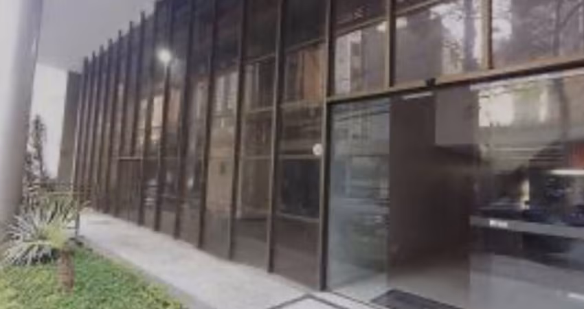 LOJAO NA SAVASSI PARA LOCAÇAO