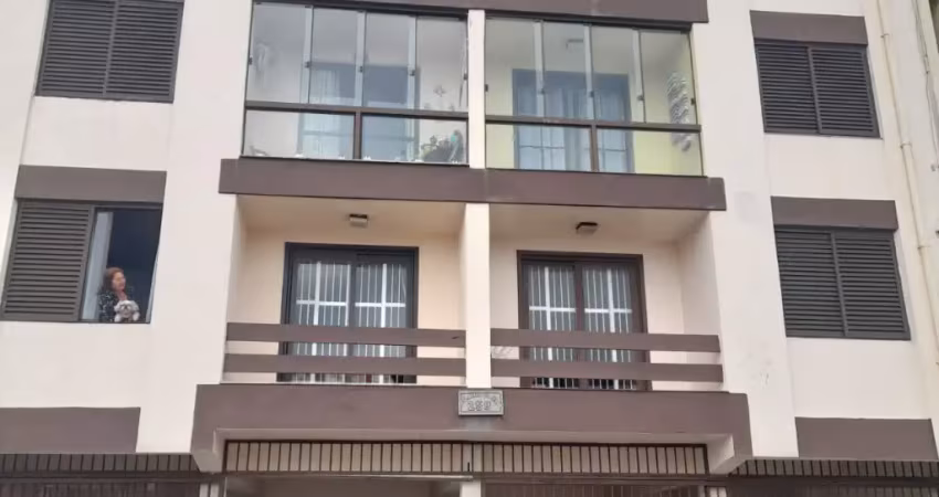 Apartamento semi mobiliado no coração de balneário arroio do silva – sc