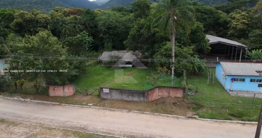 Imóveis na Praia para Venda em Paranaguá, Colônia Pereira, 3 dormitórios, 1 banheiro, 2 vagas