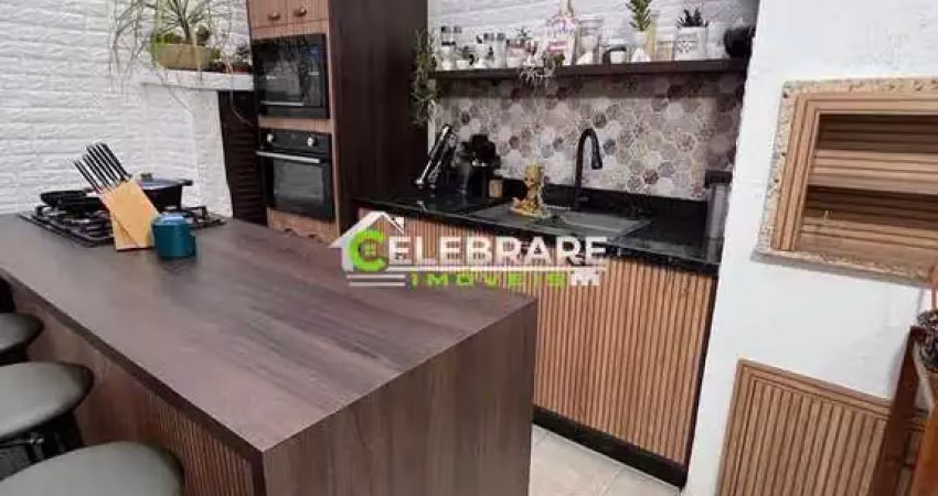 Triplex com ático próximo ao shopping palladium, área gourmet.