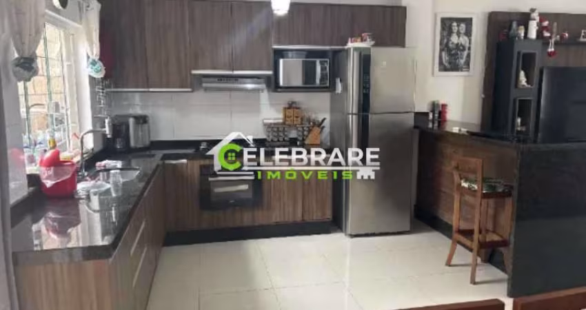 SOBRADO DE COND. BAIRRO ALTO,03 QTOS,CHURRASQ.,ALTO PADRÃO