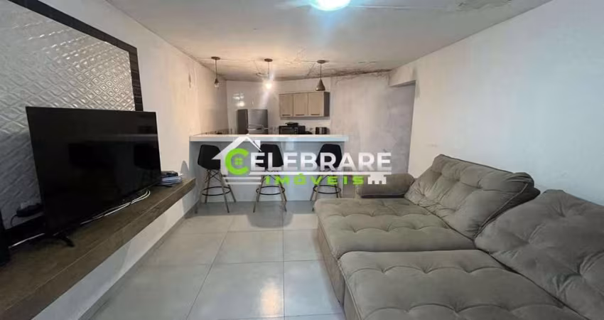 CASA COM 02 QTOS EM PINHAIS!! PRÓX.MERCADO SALLA