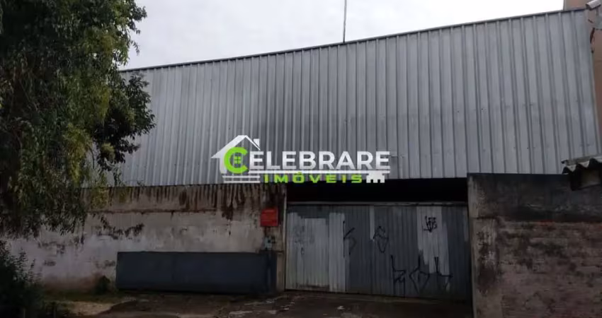 Barracão no cajuru!! recepção,banheiro,cozinha,deposito pequeno