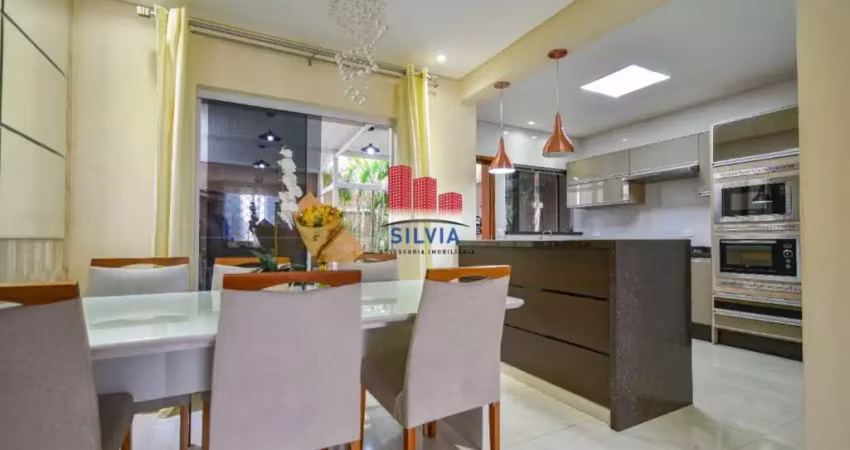 Triplex alto padrão com  174 m² construídos, 3 qtos, suíte, closet e móveis planejados - neoville