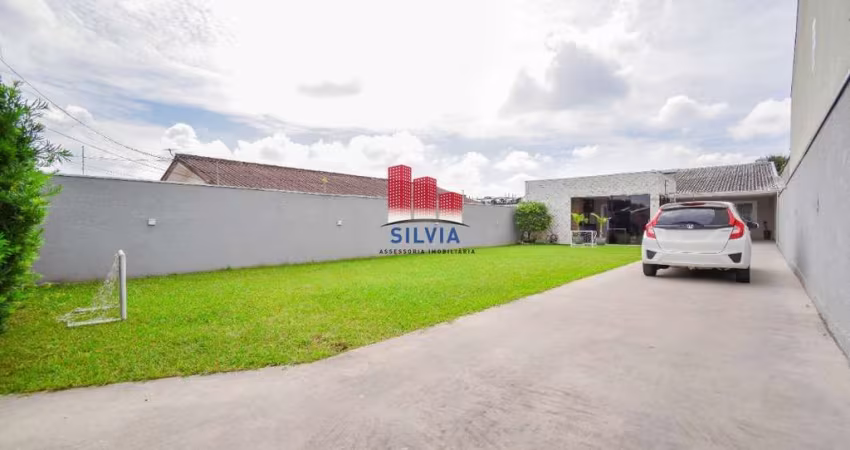 Casa térrea com 3 quartos sendo 1 suíte no Novo Mundo, terreno de 418m2