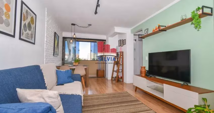 Apartamento em frente ao mercado municipal do capão raso com vaga coberta