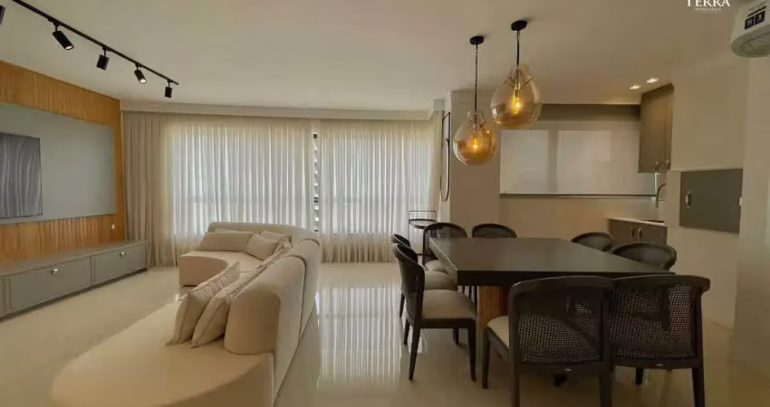 Apartamento à venda no Edifício Merithamon no Centro de Balneário Camboriú