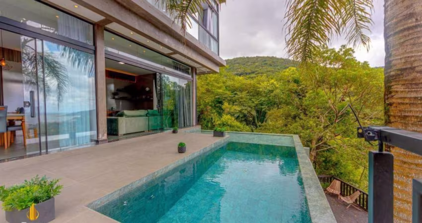 Casa de luxo a venda localizado no bairro Taquaras em Balneário Camboriú.