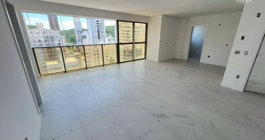 Apartamento a venda no Las Brisas Residence localizado no bairro Pioneiros em Balneário Camboriú.