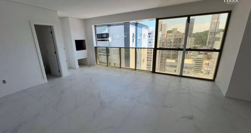 Apartamento a venda no Las Brisas Residence localizado no bairro Pioneiros em Balneário Camboriú.